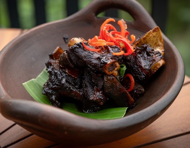 The Tree's signature anglo dishes, Bebek Sambirejo and Iga Prambanan, at Amaranta Prambanan Yogyakarta